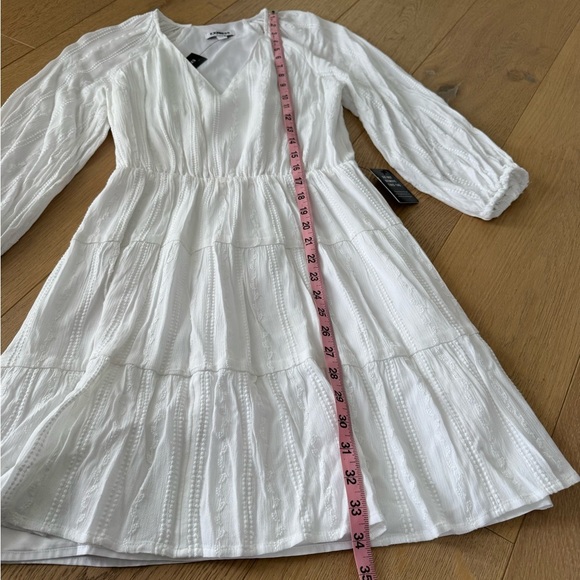NWT Express White Textured Tiered Dress Long Sleeve Small - Picture 4 of 7